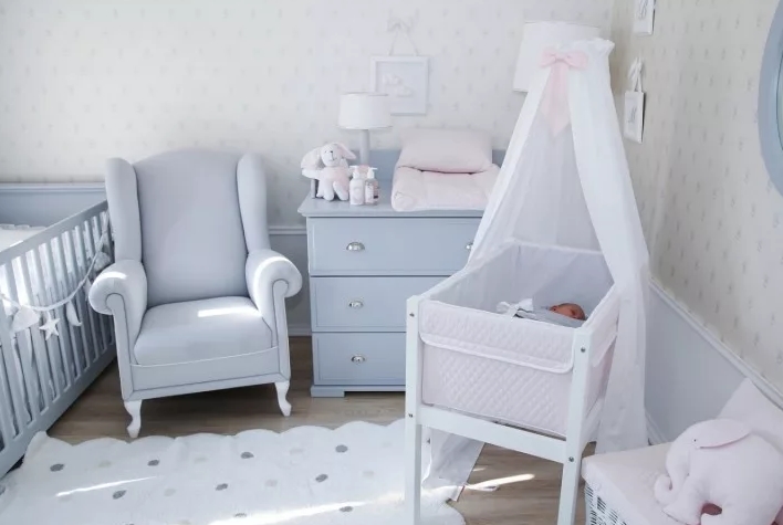 Какую кроватку подобрать для новорожденного ребёнка?