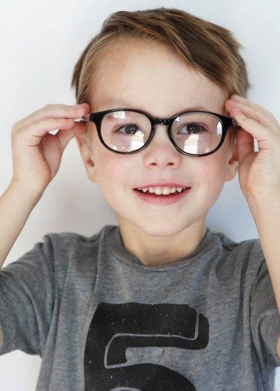 Как подобрать ребёнку очки для зрения?