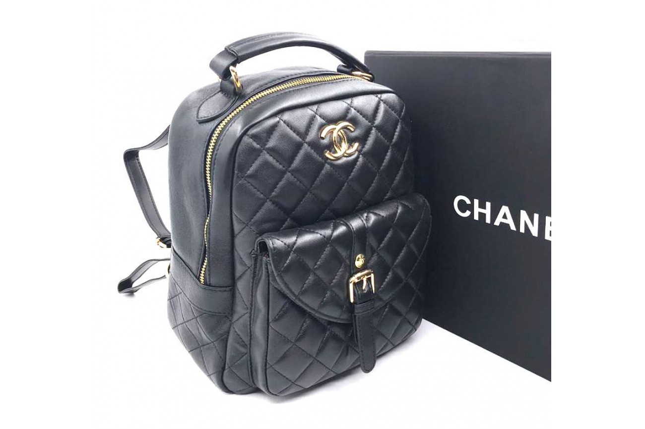 Какие бывают женские рюкзаки Chanel?