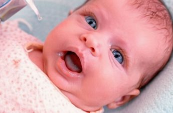 Искусственное вскармливание новорожденного: важные аспекты и рекомендации