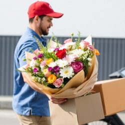 Как выбрать и пользоваться сервисом доставки цветов: честное руководство без лишней романтики